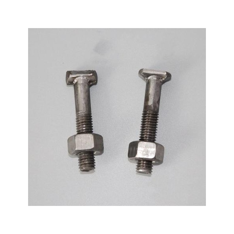 Scaffolding couplers